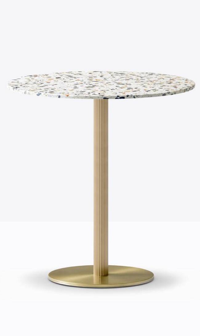 Plateau de table en marbre aggloméré par PEDRALI à Antibes