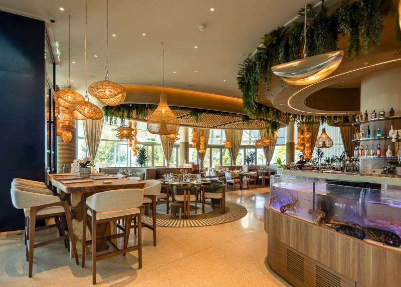 Assises sur-mesure pour restaurant à côté de Nice, Côte d'Azur