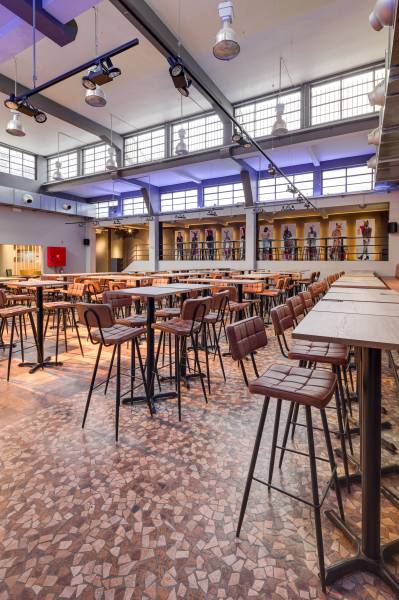 pieds de table de la collection SYDNEY 4 BAR  en fonte d'acier avec peinture époxy noir