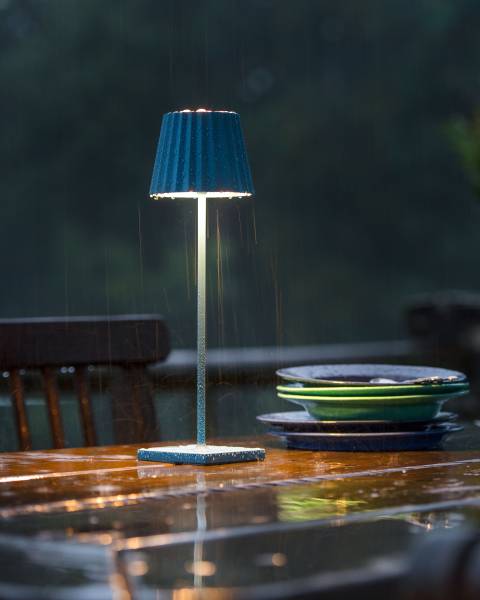 Lampe de table chic et design en aluminium de la Collection Troll à Nice