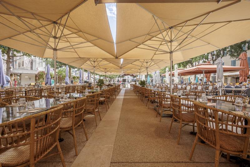 Aménagement complet de la terrasse du Cameo à Antibes