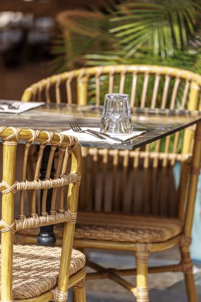 Aménagement complet de la terrasse du Cameo à Antibes