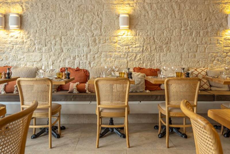 Aménagement avec banquette sur-mesure à Cannes