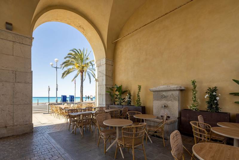 Aménagement extérieur du restaurant Babel Babel à Nice