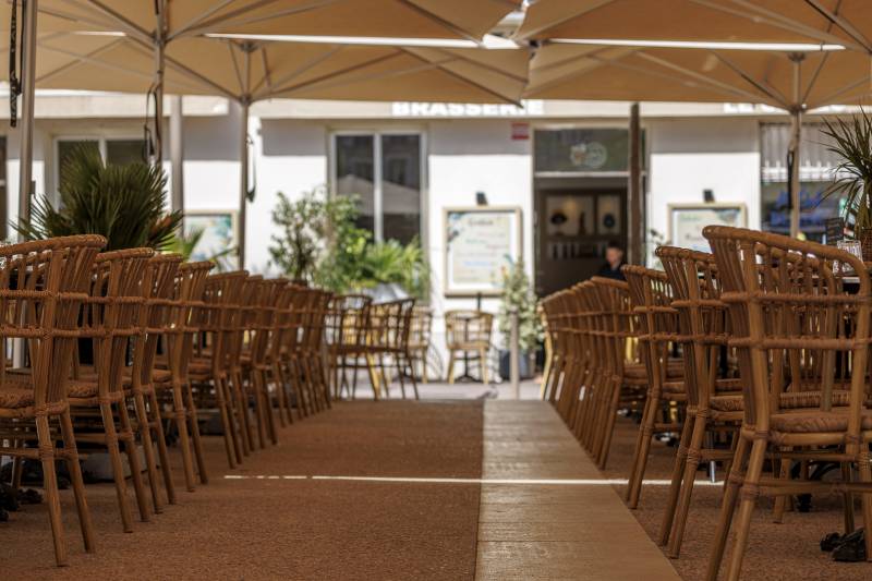 Fauteuils de repas Bambou look de la terrasse du Cameo à Antibes