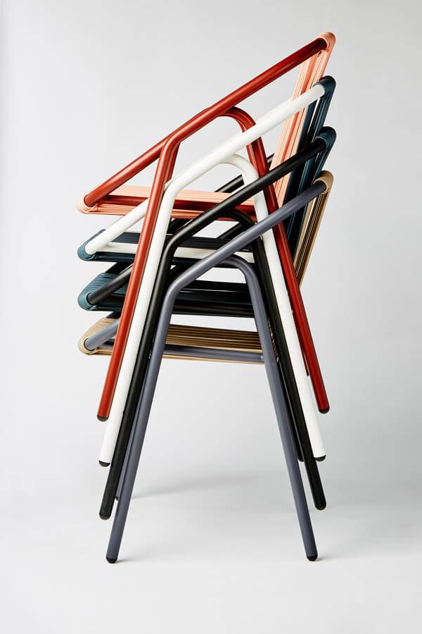 Fauteuil de repas confortable et empilable collection DONAPAKYTA à Marseille