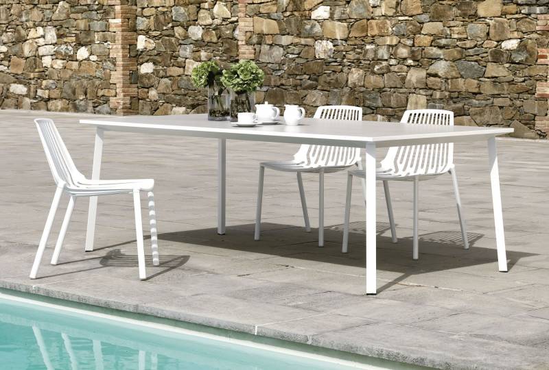 chaise de repas de la collection Rion en extérieur en aluminium vernis à Marseille