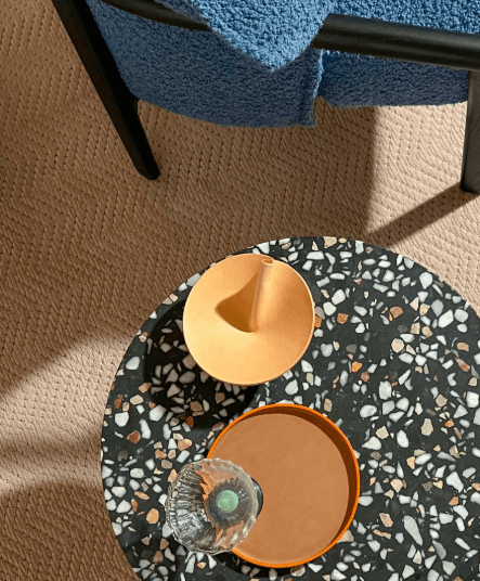 Plateau de table en marbre aggloméré par PEDRALI à Antibes