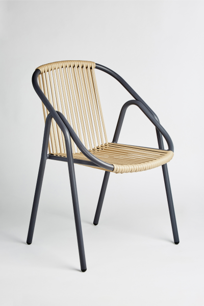 Fauteuil de repas confortable en aluminium et corde collection DONAPAKYTA à Cannes 