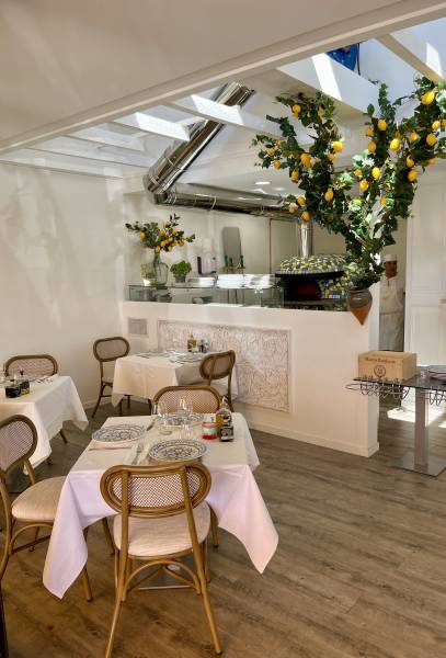 Les chaises Silva aspect bistrot avec leur coussin d’assise confortable