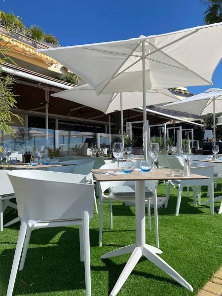 Chaise en polypropylène avec coussin d'assise 100% acrylique  par Vondom