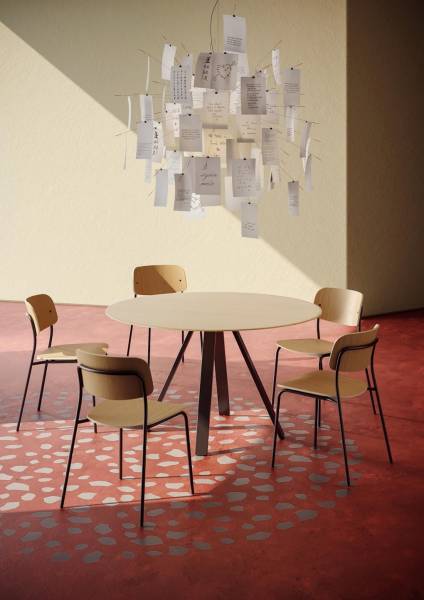 Chaise d'intérieur DAILY dans une salle d'études