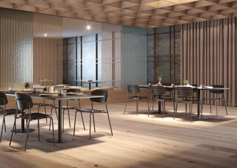 Fauteuil de repas pour intérieur DAILY dans un restaurant à Cannes