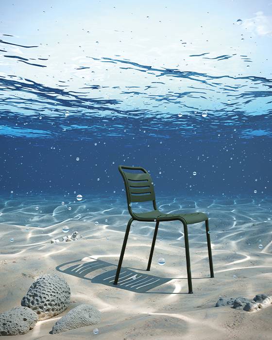 Chaise de repas d’extérieur design en aluminium thermolaqué recyclé, collection RE-AL