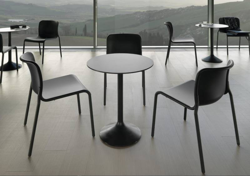 chaise de restaurant Colos de la collection Momo à Marseille