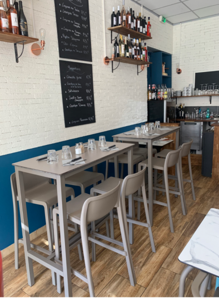 pied de table haut de la collection Urbain taupe à Marseille