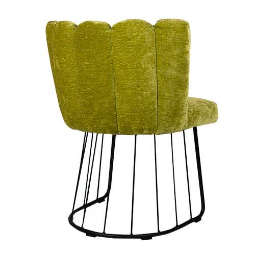 Chaise d'intérieur de la collection Vittoro  en métal et en velours vers avec piétement original à Cannes