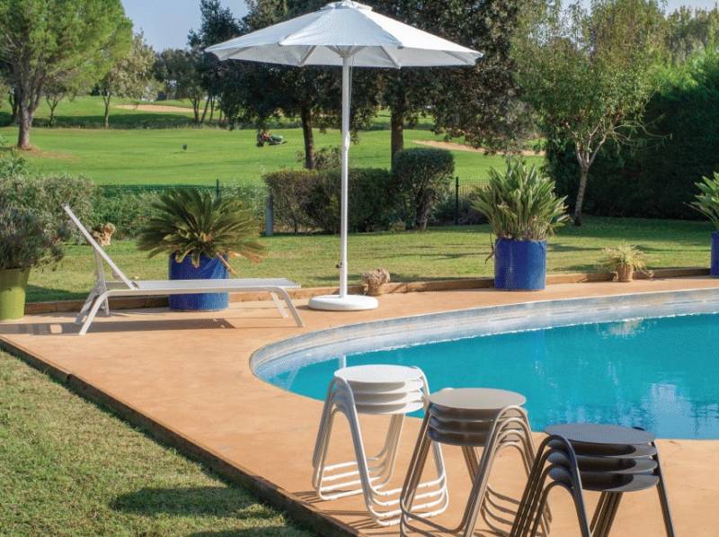 transat de la collection York en aluminium thermo laqué mise en situation à Nantes