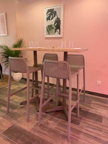pieds de table de la collection Monza Bar peinture Epoxy à Aix