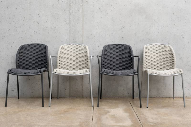 Chaise et fauteuil de repas durable en acier collection SYDNEY à Antibes