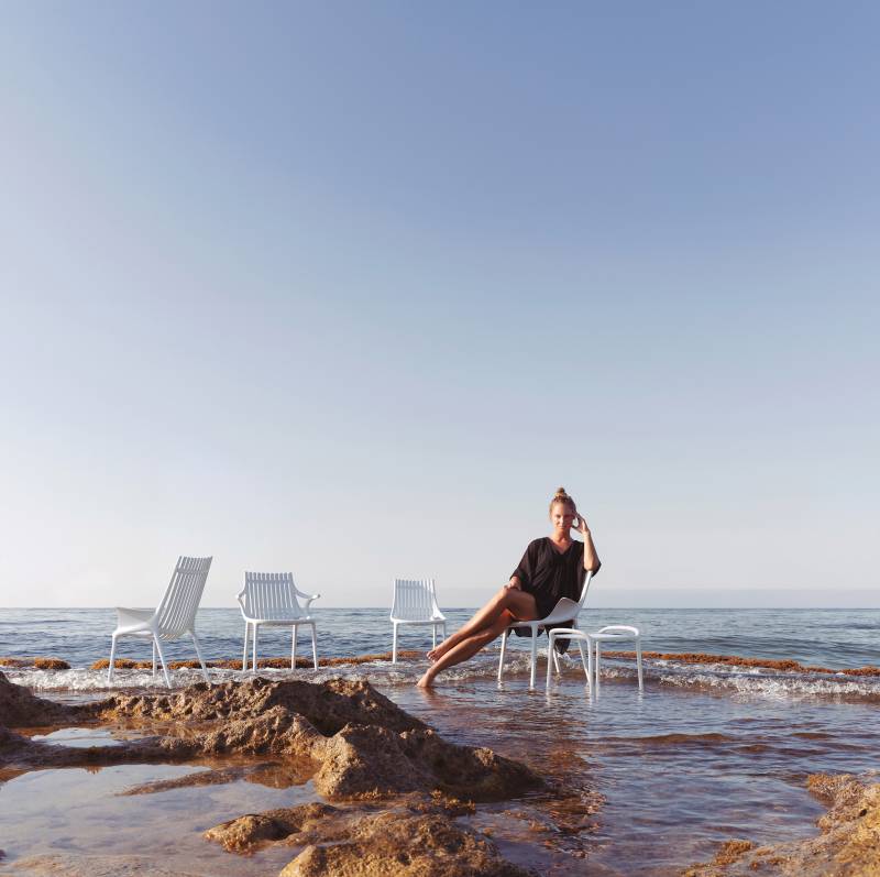 Chaise de restaurant empilable en polypropylène renforcé ultra design et confortable de la Collection Ibiza au cap d'Antibes