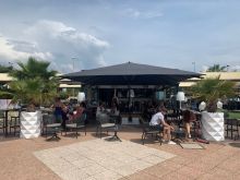 Notre zone d'activité pour ce service Fournisseur de mobilier de terrasse résistant aux intempéries pour les professionnels